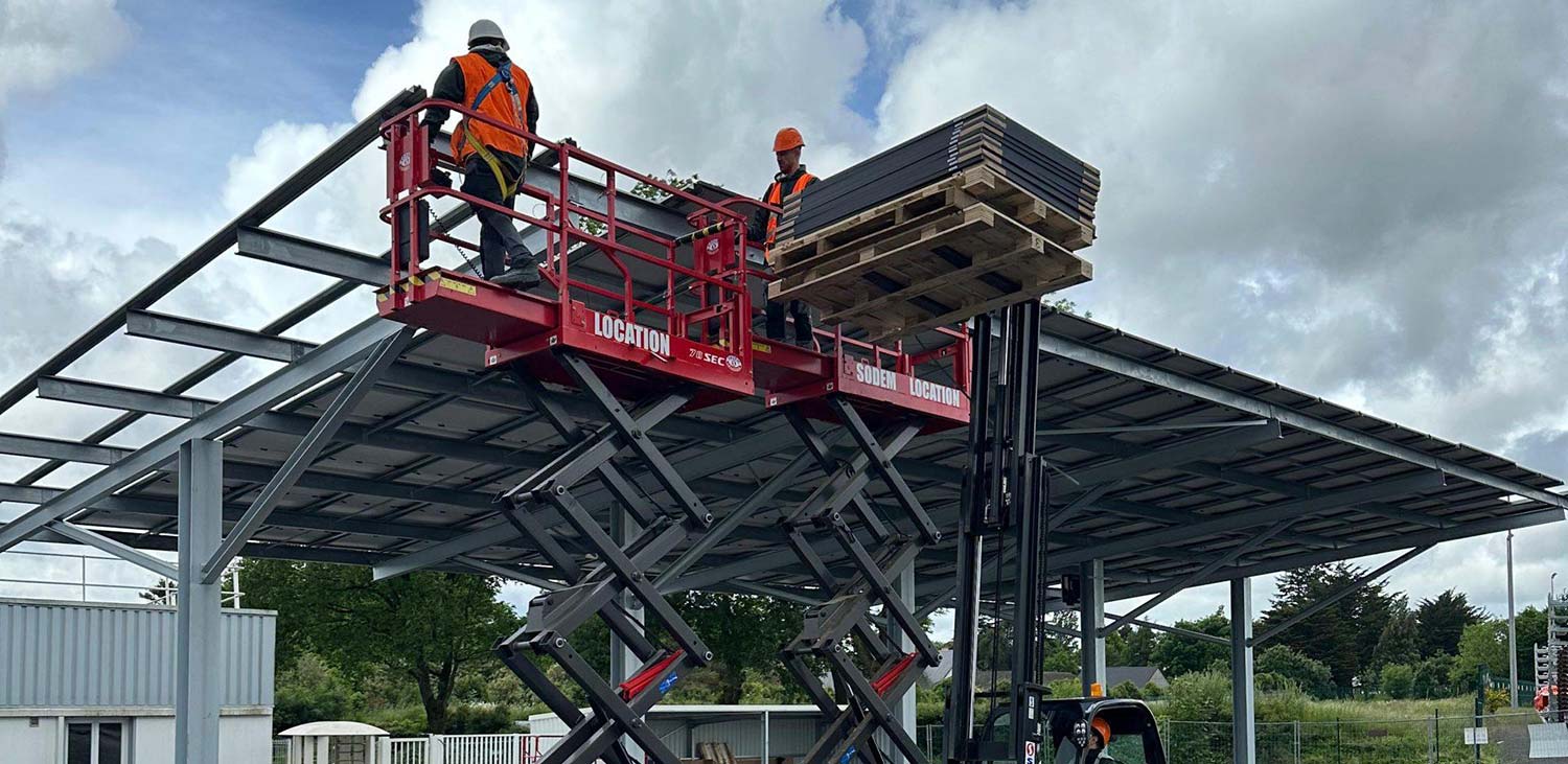 Travaux Ombrières Parking Supermarché par Ecospark